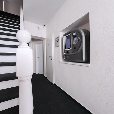 24/7 Selfcheckin Schmiedestrasse Hotel Leer Ngoại thất bức ảnh
